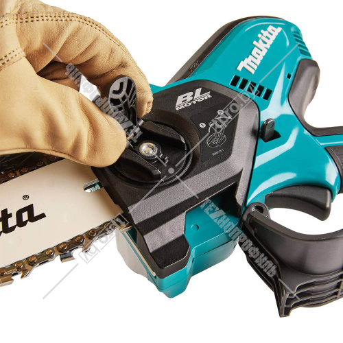 Пила цепная аккумуляторная UC029GZ01 (UC 029 GZ01) MAKITA купить в Гродно фото 7 Пила цепная аккумуляторная UC029GZ01 (UC 029 GZ01) MAKITA купить в Гродно фото 7