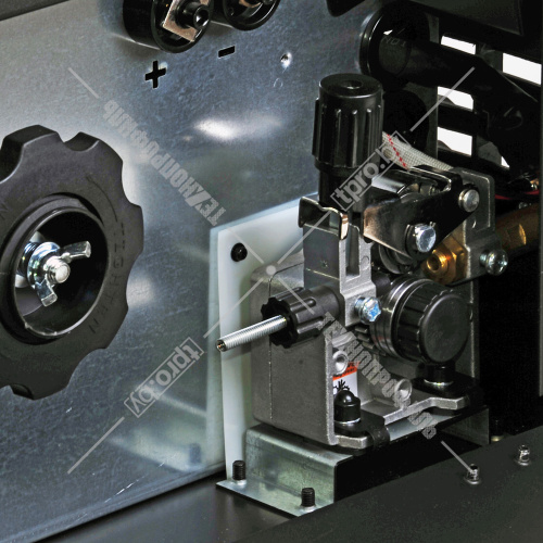 Полуавтомат сварочный WM 200 SYN LCD PULSE (200 А/э 1,6-5 мм/пр 0,6-1,0 мм) ELITECH (204473) купить в Гродно фото 7