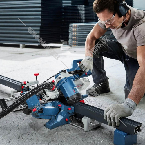 Пила торцовочная GCM 254 D Professional BOSCH (0601B53000) купить в Гродно фото 10